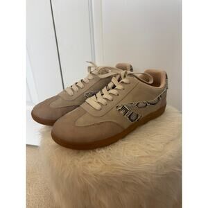 Dolce Vita Quantum sneakers in a beige and snakeskin size 8.5